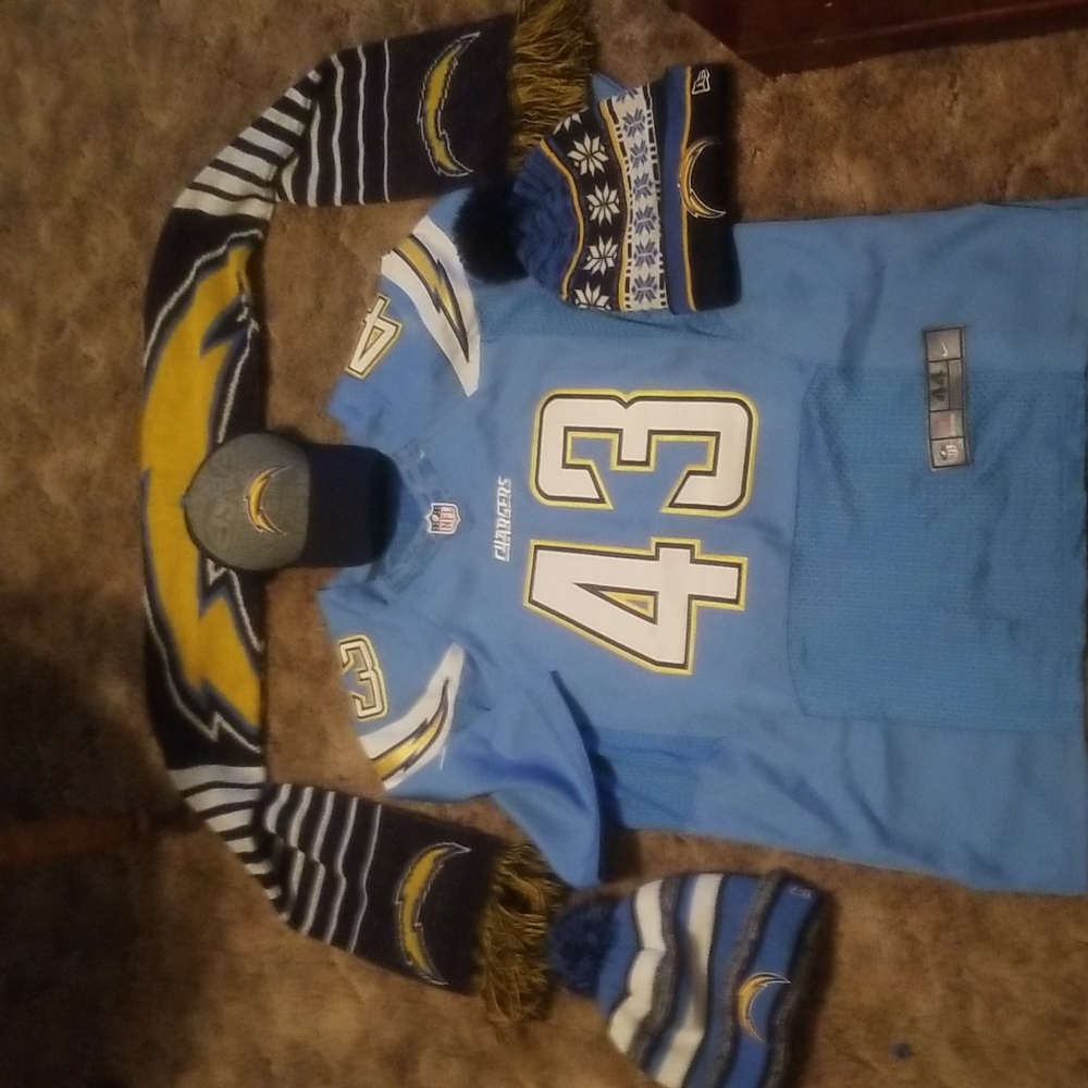 Jersey and beenie..fitted hat....and scarf bundle